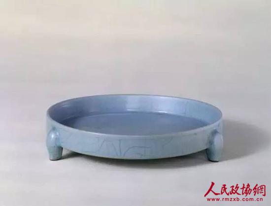 宋汝窑天青釉三足樽承盘_副本