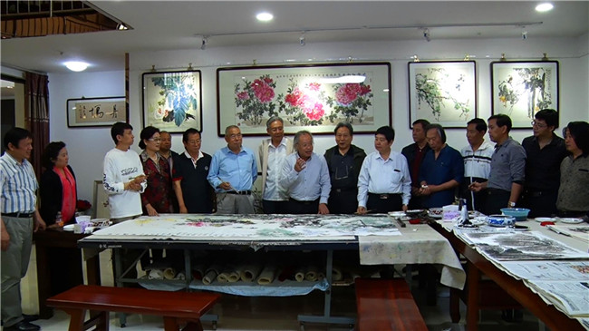 天津百中国画院院长携十余位书画家雅集牡丹坞