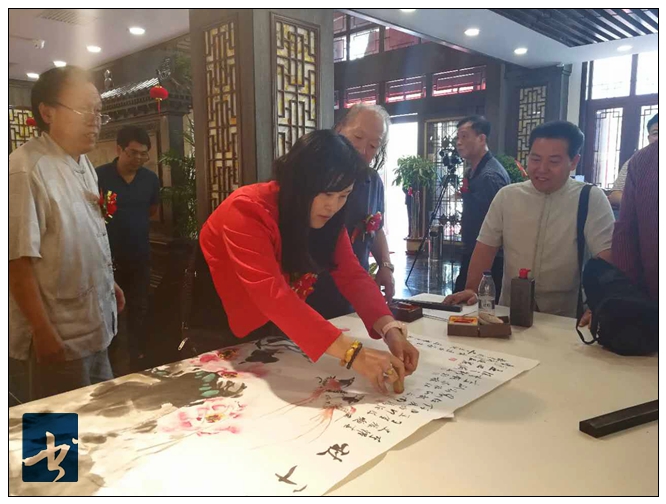 《迎双节津门书画家精品展》在天津雅闳轩开幕